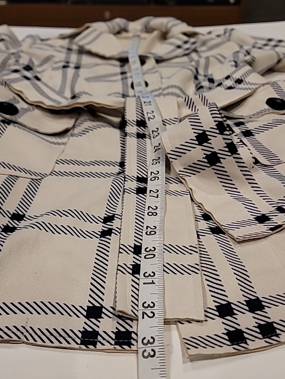 Solitaire Cream Plaid Trench Coat XL - Picture 9 of 14